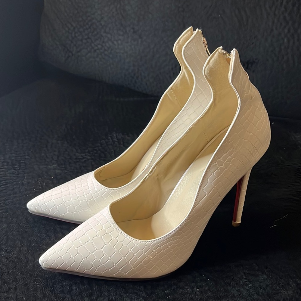White red bottom pointed toe heels